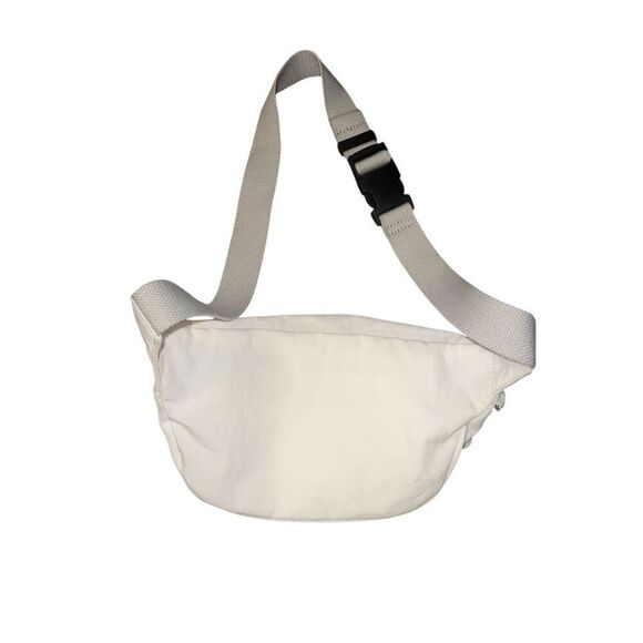 ✨Kipling Yasemina White Fanny Pack✨ - Picture 5 of 9